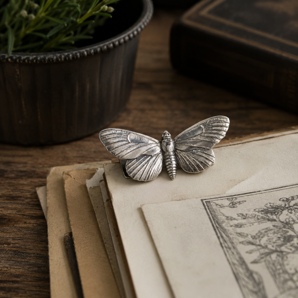 Antique Silver Butterfly Decorative Clip