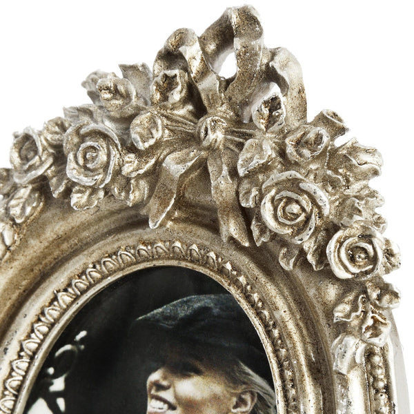 Antique Silver Oval Picture Frame Detail - Style My Pad